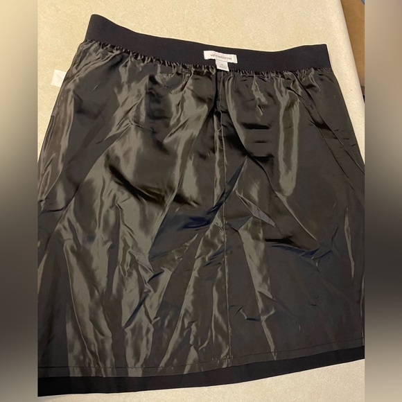 Liz Claiborne Women’s black lined skirt with pockets and elastic waistband Sz 8 - Picture 9 of 14